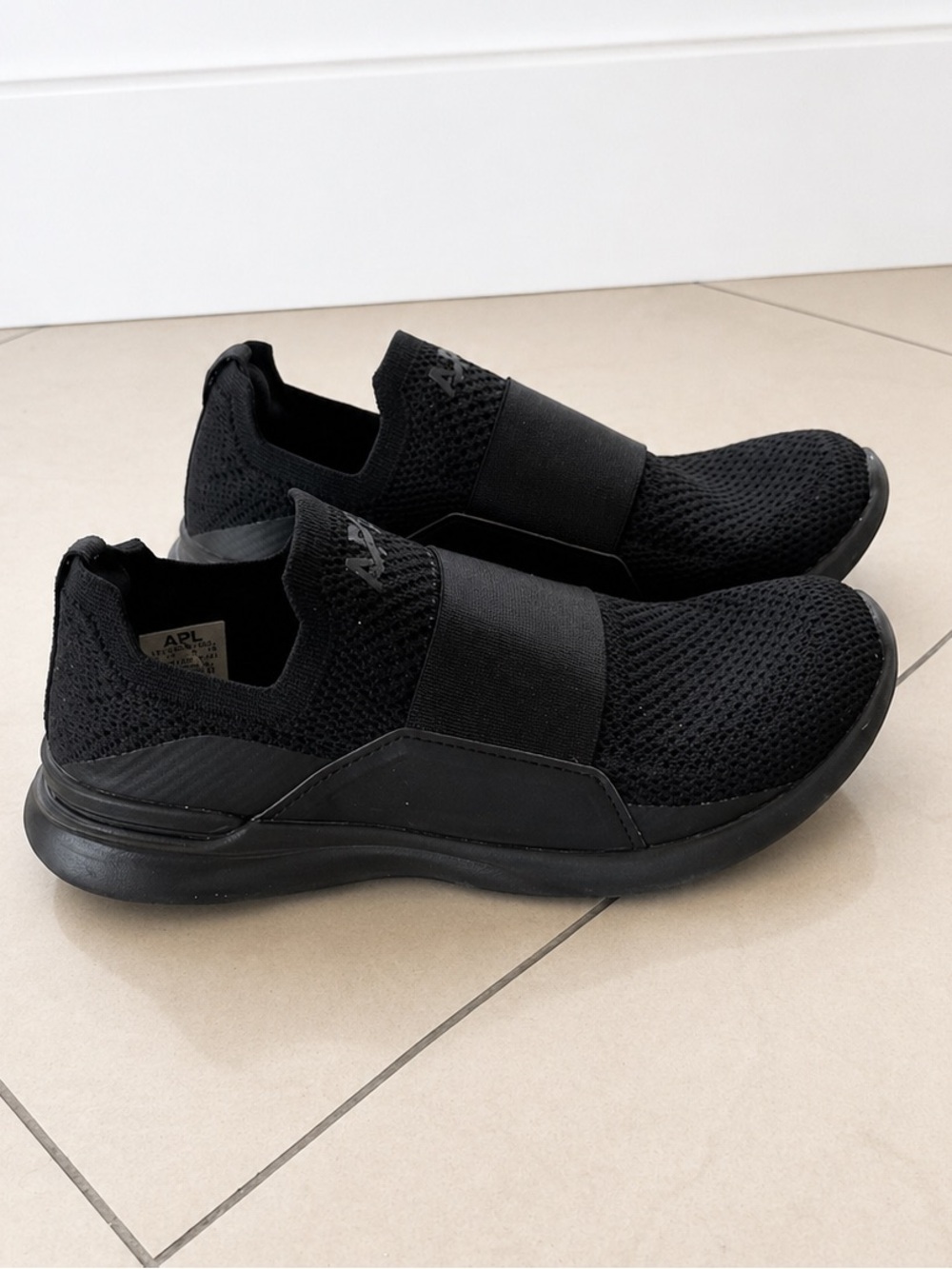 APL TechLoom Slip-On Women’s Sneakers • Black • Size 6